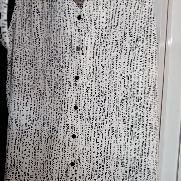 NWT Carolina Belle Black & White Sleeveless Button Down Blouse W/ Neck Tie - Picture 2 of 5